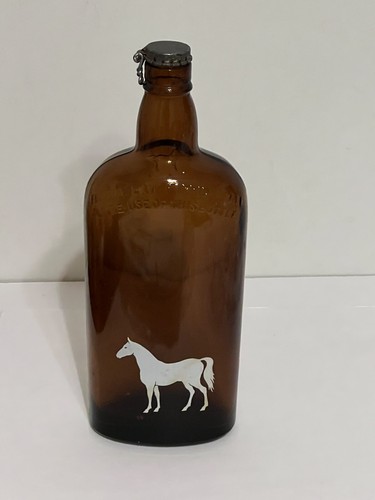 Vintage white horse distillery - white,