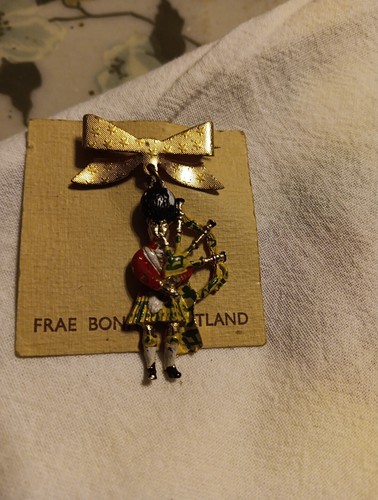 Vintage scottland bagpiper - vintage,
